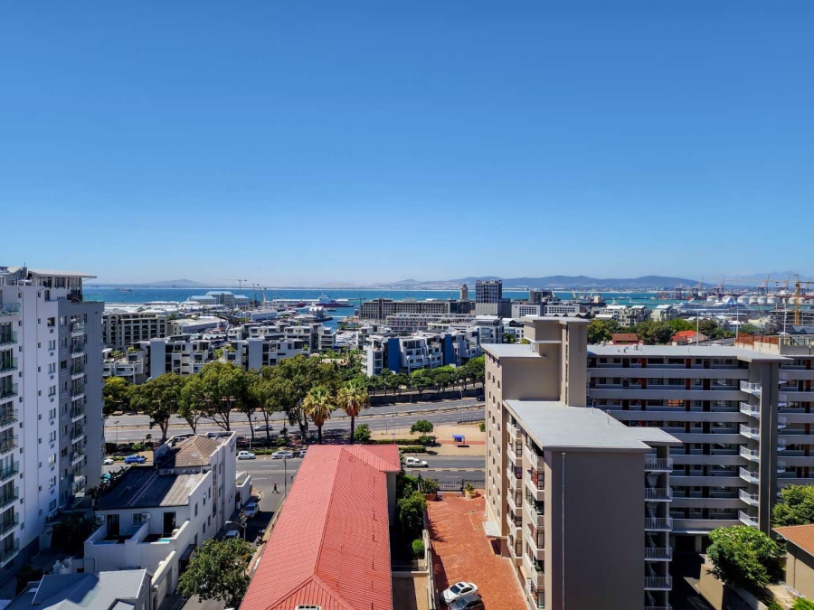 1 Bedroom Property for Sale in Green Point Western Cape